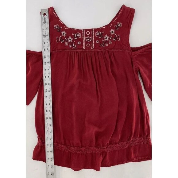 Knox Rose Women’s Red Embroidered Cold Shoulder Tie Sleeve Blouse Sz Small Boho - Picture 9 of 10